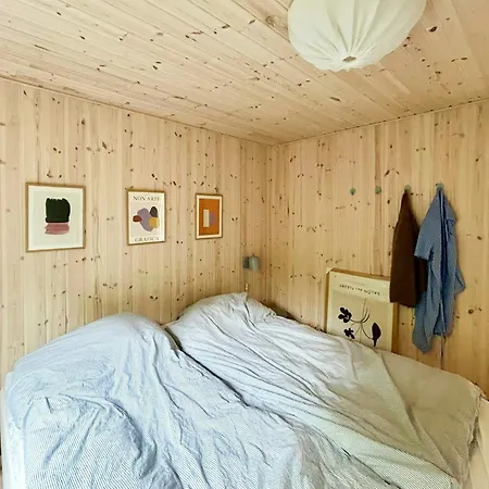 度假居 Newly Renovated Near Vejby *