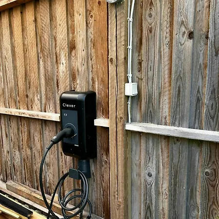 Newly Renovated Near Vejby * Holloselund